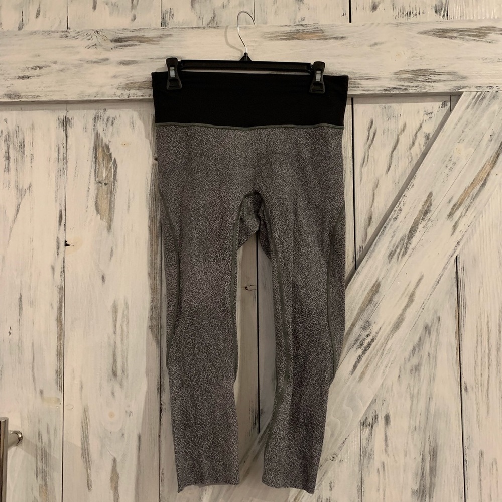 Lululemon Run the Day Crop Leggings